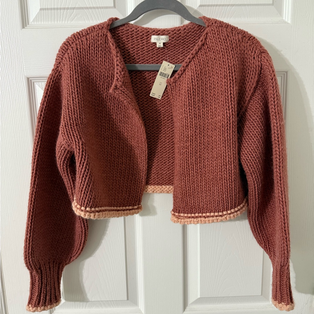 Wilfred Rust Cropped Knit Cardigan With Cream Trim